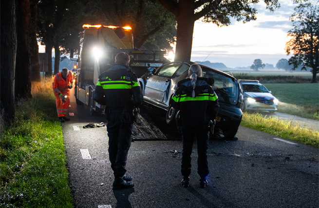 Aanrijding auto vs boom Dinxperlosestraatweg Aalten